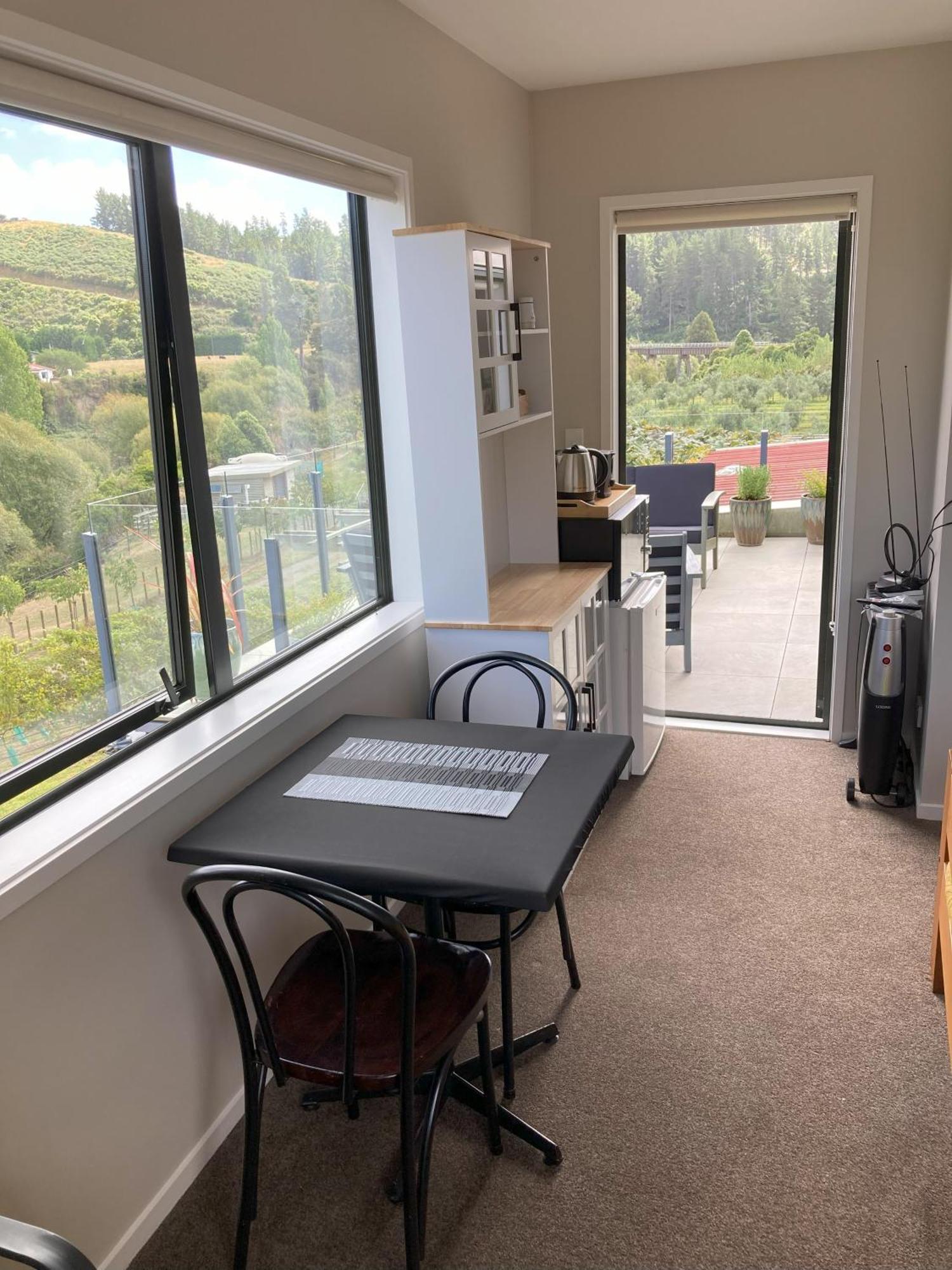Maymorn Orchard Suites Upper Hutt Exterior photo